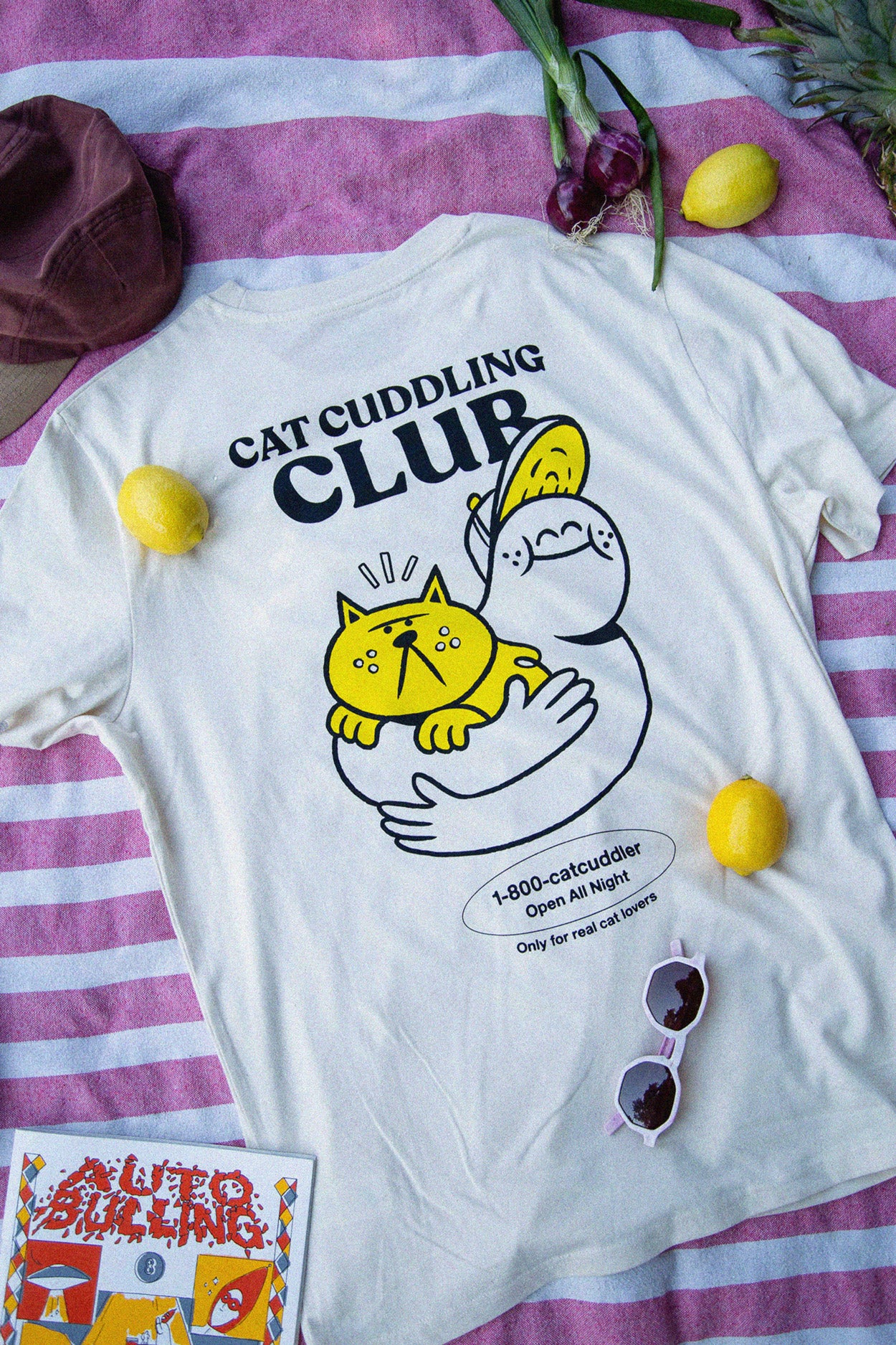 CAT CUDDLER CLUB T-SHIRT