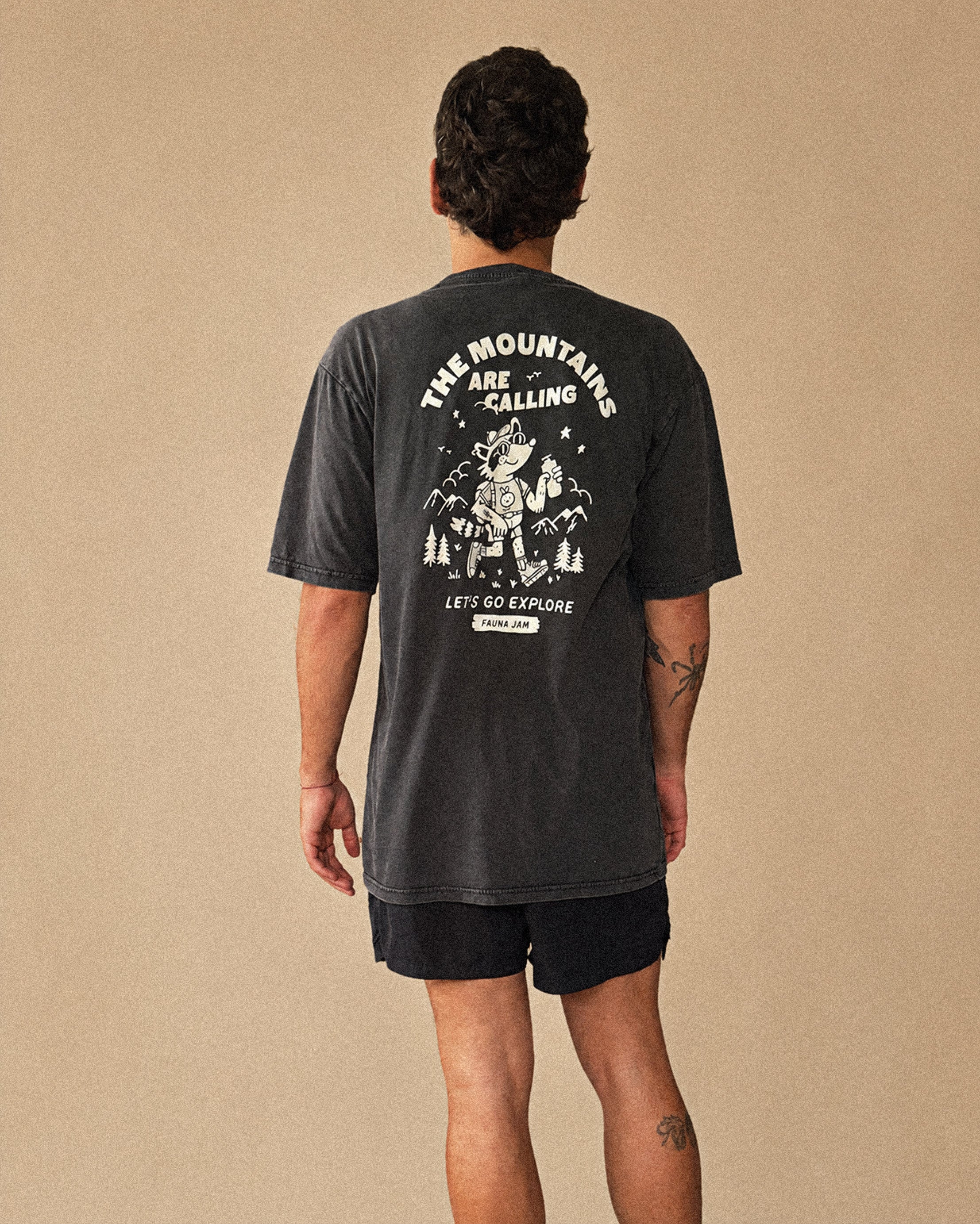 THE MOUNTAINS ARE CALLING OVERSIZED T-SHIRT